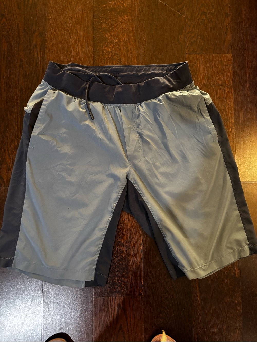 Lululemon Men's Two-Tone Grey Athletic Shorts size large
